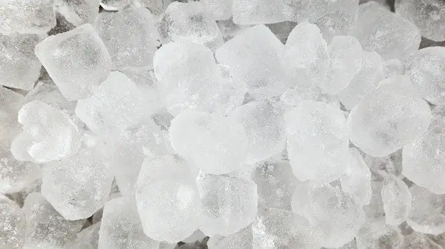 a pile of ice cubes